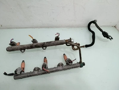 Juego de inyectores de combustible gasolina/electricidad Lexus RX 330 - 350 - 400H 2008 2325020030 Foto 1 de 4