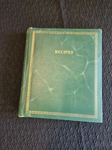 Vintage Green Recipe Book - Picture 1 of 4