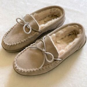 My Slippers From My Pillow Woman’s Gray Moccasins Sz 7 Faux Fur Suede