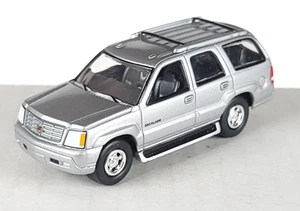 Johnny Lightning loose 2004 Cadillac Escalade silver - Picture 1 of 2