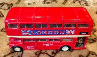 London Double Decker Bus by Welly Die Cast Souvenir - Image 1 of 3