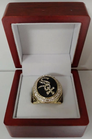 Frank Thomas - 2005 Chicago White Sox World Series Ring With Wooden Display Box Cover