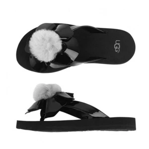 NEW UGG Women US 7 Poppy Black Patent Sheepskin Pom Pom 3D Flower Flip Flop - Picture 1 of 5