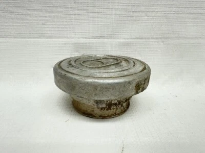 Tapacubos de aluminio original Graham-Paige 1928-1929 Foto 1 de 4