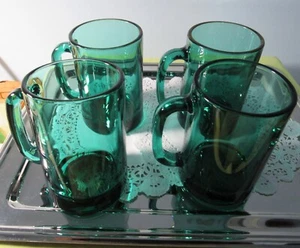 1970's Vintage Set of 6 Emerald Green Glass Mugs With Gold Trim Rim Libbey - Picture 1 of 3