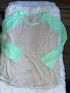 Justice girls sz. 14 mint green & gray long sleeved top. Soft, fun colors - Picture 1 of 7
