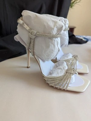 Badgley Mischka Women's 5 White Satin Estella Rhinestone High Heels New In Open - Image 1 of 4