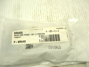 NEW SMC SY5401-5U1 AIR SOLENOID VALVE 3-POSITION 24VDC COIL - Picture 1 of 2