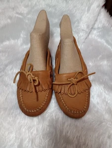 Minnetonka Tan Leather Moccasins Slip On Loafers Women’s Size 8 EUC Dominican - Picture 1 of 16