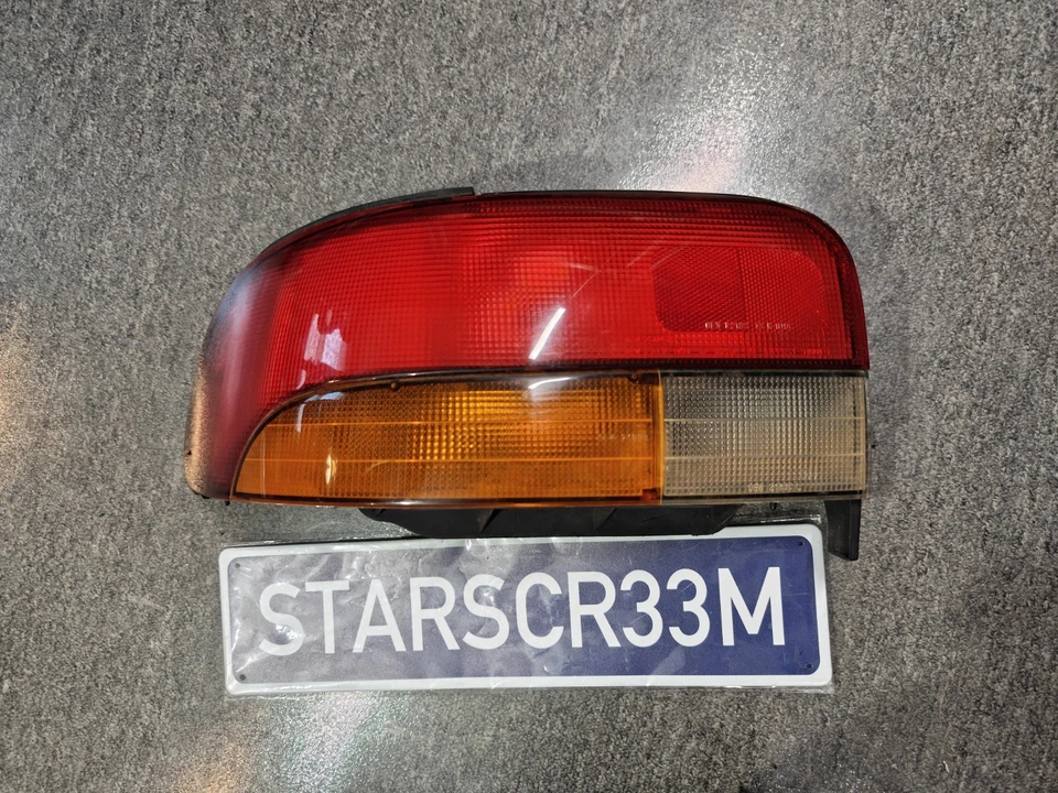 Оригинальный задний фонарь со стороны водителя для универсала Subaru Impreza 1993-2001 годов выпуска Outback GF8 - Изображение 1 из 4