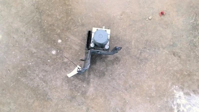 Used ABS Pump and Motor Assembly fits: 2009 Toyota Venza Actuator and Pump Assem — 第 1/4 张图片