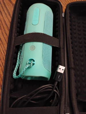 Altavoz portátil JBL FLIP 4 Bluetooth con estuche de viaje - (verde azulado) Foto 1 de 4