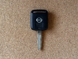Nissan 350Z Navara Almera Micra Primera XTrail 2 Button Remote Key Fob Used Key - Picture 1 of 7