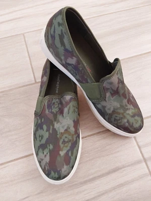 Mocasín sin cordones Isaac Mizrahi nuevo sin caja Daphney verde oliva tela floral.     Talla 8M Foto 1 de 4