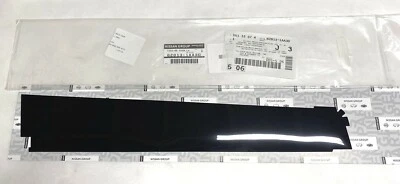 Nuevo OEM Genuino Nissan Murano Cinta Negra Lado del Conductor Trasero 2009-14 828131AA3D Foto 1 de 2
