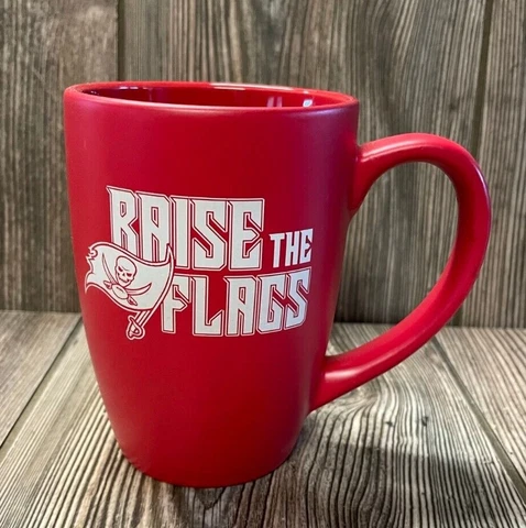 Brand New Tampa Bay Buccaneers Red Premium "Raise the Flags" Ceramic Coffee Mug Cover