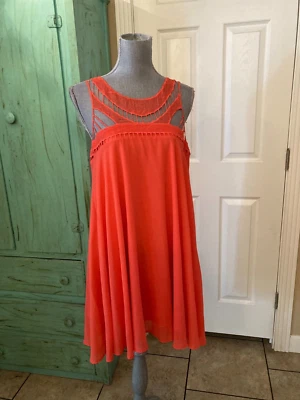 VESTIDO TIPO CAMBIO YA, LOS ANGELES, SIN MANGAS, COLOR CORAL, FORRADO, GRANDE Foto 1 de 4