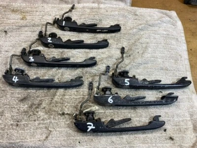 Porsche 924 - passenger side door handle - left side - 944 MK1 (1 - 7) - Image 1 of 4