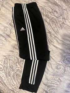 Adidas Pants Boys Black White Jogger Sweat Pants XL 18/20 - New - Picture 1 of 2