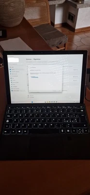 Surface Microsoft Pro 4 i5, 8 Gb di ram 256 Gb NVME. - Immagine 1 di 4