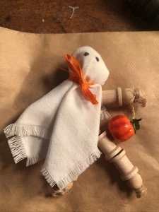 Ghost Vintage 4” Handmade Wooden Spool Doll Craft 🧡 - Picture 1 of 6