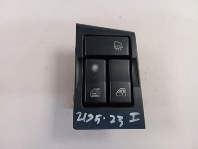 INTERRUTTORE ALZACRISTALLI ANTERIORE SINISTRO / 7020823 PER DAF LF55.250 220 - Immagine 1 di 4