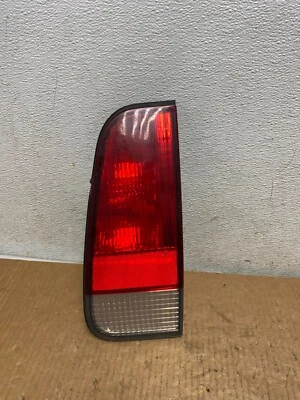 Lincoln Aviator 2003 a 2005 pasajero derecho luz trasera interior lateral OEM I1111 DW Foto 1 de 4