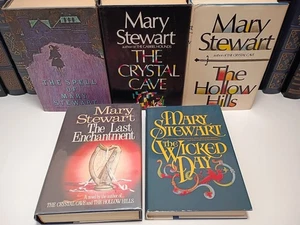 MARY STEWART Complete Arthurian Set 5 Books MERLIN SAGA Crystal Cave HC VG - Bild 1 von 15
