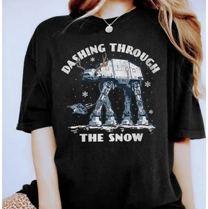 Camiseta de Navidad AT-AT Walker corriendo a través de la nieve - Imagen 1 de 4