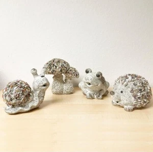 4er Set Gartenfiguren Dekofiguren in Steinoptik Pilz, Frosch, Schnecke und Igel - Bild 1 von 6