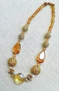 VINTAGE GLAMOUR GOLD-TONE iridescent plastic & glass RHINESTONE Necklace, 16" - Picture 1 of 6
