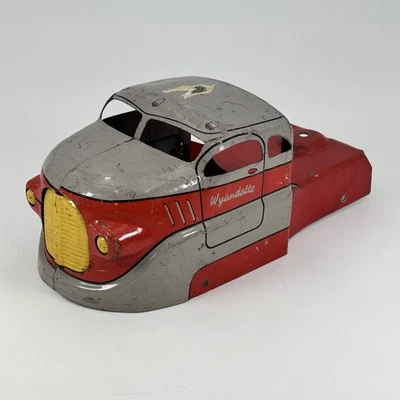 Parrilla vintage Wyandotte semi cabina y cama roja plateada amarilla SIN RUEDAS Foto 1 de 4