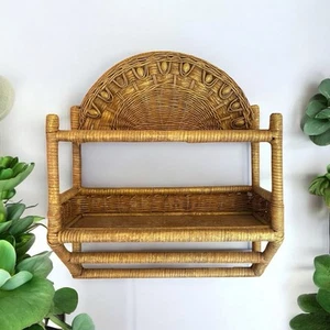 Vintage 70’s Korb Rattan Wandregal Kuppelplatte 2 Ebenen Handtuchhalter - Bild 1 von 14
