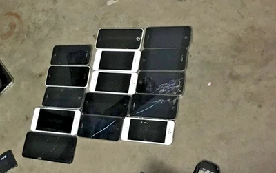 lot of 13 mix Apple -  Black  A1332 (GSM) )1349,1532,.read - Image 1 of 2