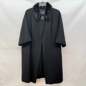 Julius Garfinckel & Co Forstmann Black 100% Wool Cape w/Fur Collar Size M/L - Picture 1 of 10