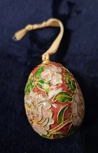 Vintage rosa Blumen Cloisonne Ei rosa und grün mit rosa Band zum Aufhängen - Bild 1 von 4
