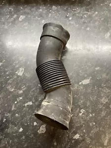 VAUXHALL CORSA C LOWER AIRBOX INTAKE PIPE AIR DUCT PIPE 13104166 2000-2006 YVV33 - Imagen 1 de 4