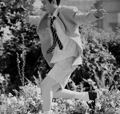 D.O EXO 1st Mini Album EMPATHY Digipack Gray Ver. CD+28p Book+F.Poster+Card+Gift Foto 1 de 4