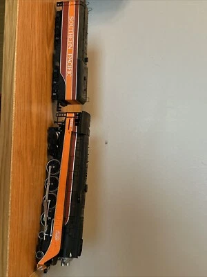 Bachmann #4449 Ho Scale Daylight Locomotive Southern Pacific Tender  - Image 1 of 4