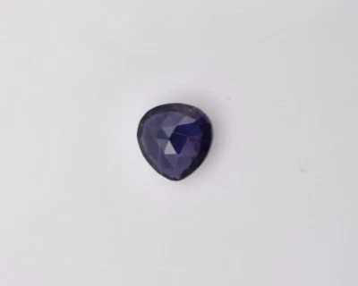 3.10 CTs. NATURAL IOLITE HEART SHAPE 10.40X10.40 MM BLUE COLOR CHACKER BORAD CUT - Image 1 of 4