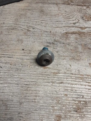 2004 04 04-06 Yamaha YZF-R1 YZFR1 palanca de cambios selector pedal montaje perno Foto 1 de 4