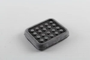 Pedal Pad Rubber Brake Clutch for Mitsubishi L300 Check Application Below - Picture 1 of 5