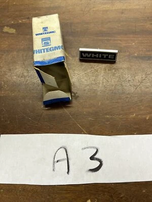 placa de identificación gmc blanca  Foto 1 de 3