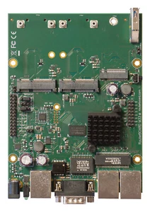 Router MikroTik RBM33G 3xRJ45 1000Mb/s 2x miniPCI-e 1x USB 1x microSD 1x M.2 - Zdjęcie 1 z 3