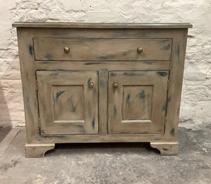 PAINTED SHABBY CHIC SIDEBOARD CUPBOARD WITH DRAWERS ~ MADE BY CABINET MAKER - Picture 1 of 8