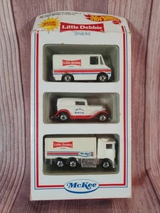 Hot Wheels Edizione Speciale Little Debbie Snacks Trucks Confezione da 3 1994 Damage Pack - Foto 1 di 3