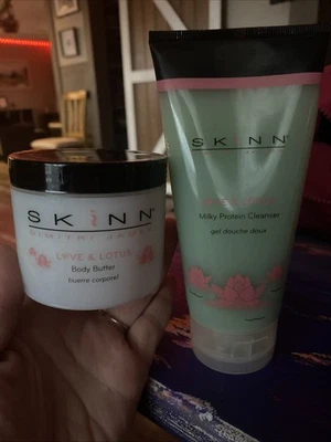 Limpiador de mantequilla corporal y proteína lechosa Skinn Love Lotus Foto 1 de 4