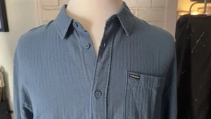 Volcom Herren Hemd mit Knopfleiste XL blau Kurzarm Tasche Logo neu mit Etikett \ $ 65 UVP - Bild 1 von 13