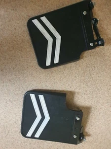 Schmutzfänger  Peugeot 204 schwarz  Schmutzfängersatz  NOS  Wegu  211-439  - Picture 1 of 1