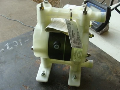 YAMADA DOUBLE DIAPHRAGM PUMP NDP-15BPT 852349 100PSI - Image 1 of 4